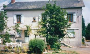 2 �pis gites de france, location du gite toute l'ann�e. Venez d�couvrir la correze pays vert avec des animations, de l'histoire avec des sites historiques, d�gustation de produits de la ferme